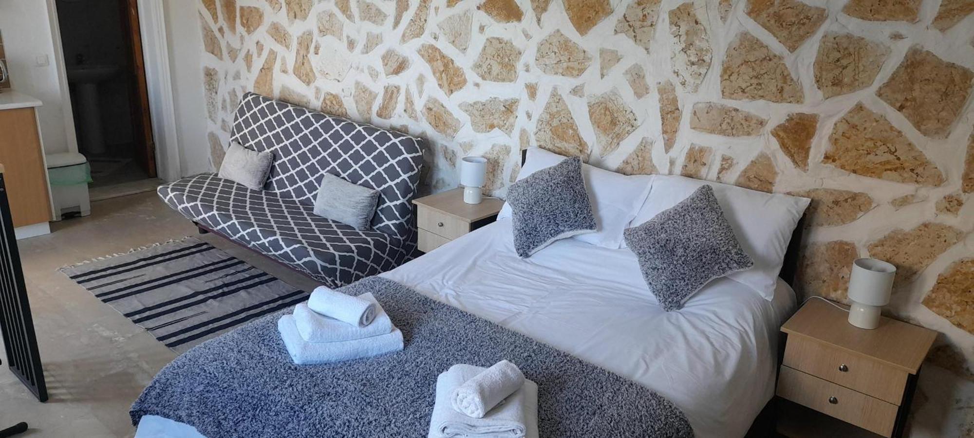 Lovely Studio In Strinilas With Its Own Pool Kültér fotó